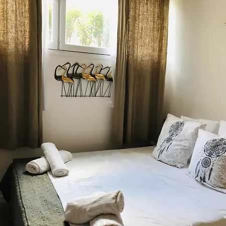 Apartment Metro Gambetta Paris