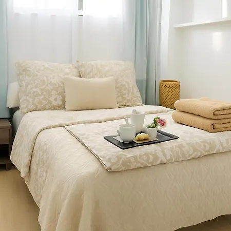 Metro Gambetta Apartment Paris
