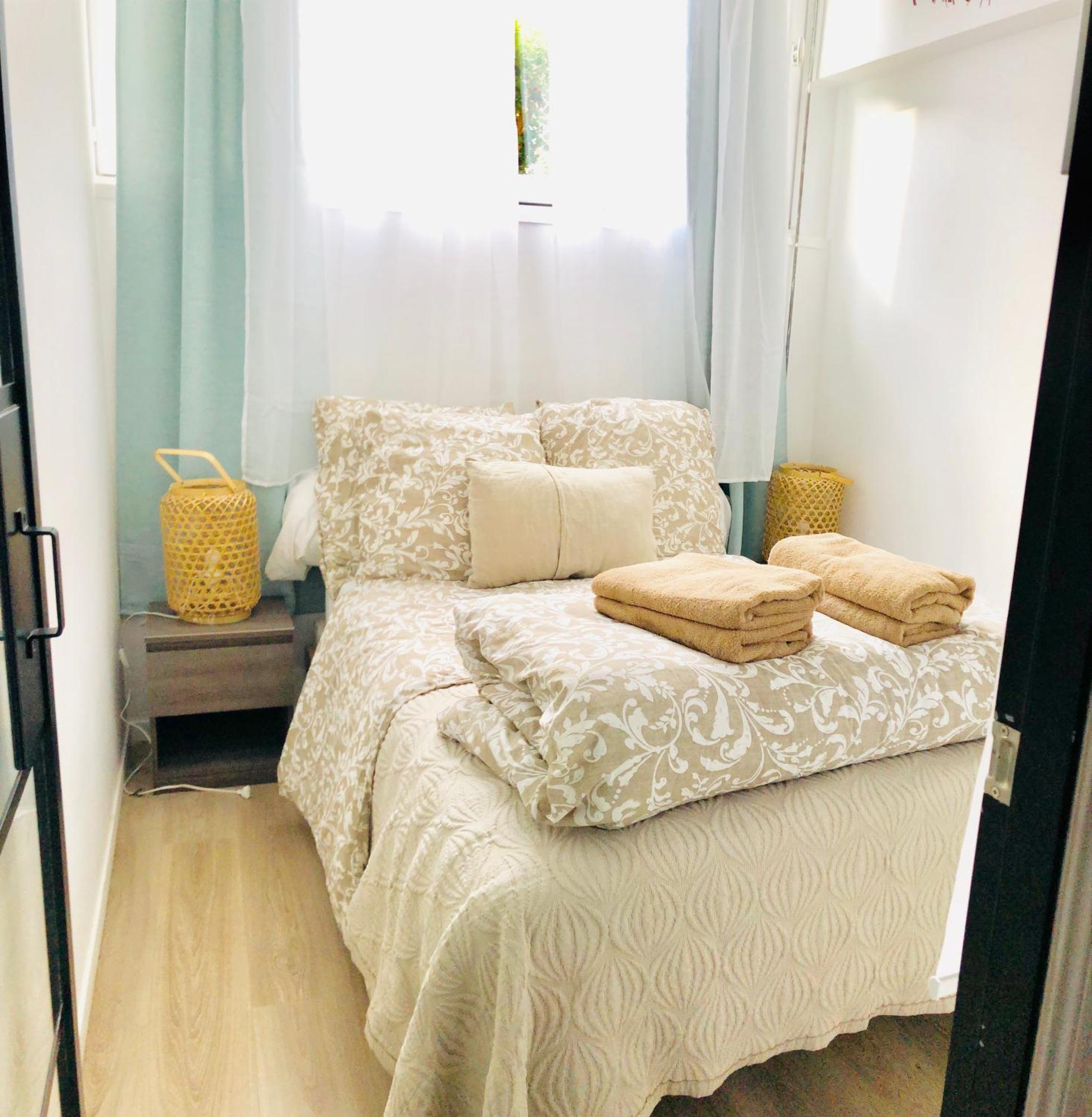 Metro Gambetta Apartment